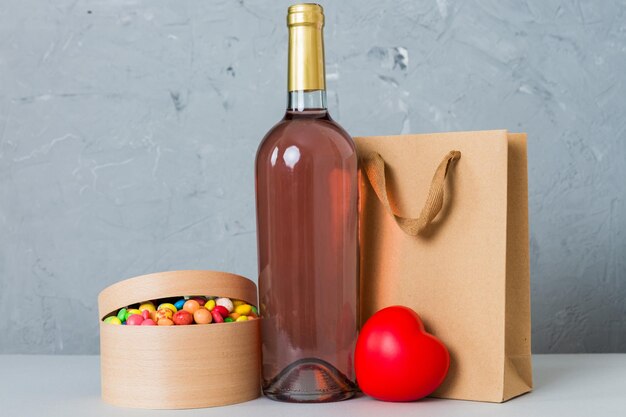 Karton wina ile butelek zawiera w opakowaniu?