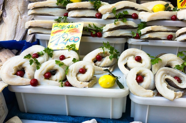 Gdzie kupić świeże owoce morza w twojej okolicy?