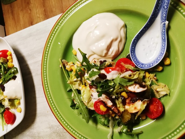 Jak jeść burratę żeby w pełni cieszyć się jej smakiem?