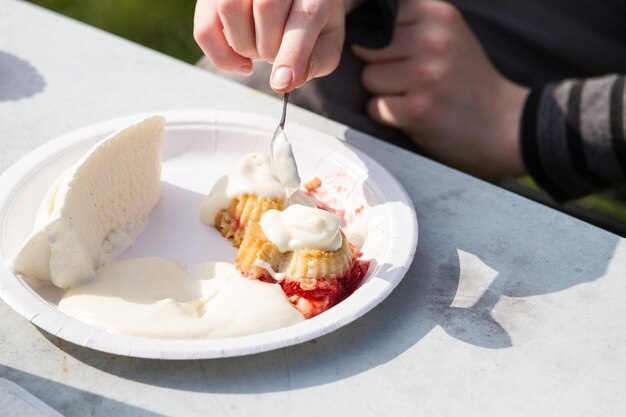 Jak smakuje ricotta i do czego pasuje ten ser?
