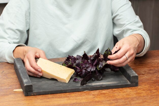 Ser parmigiano do czego warto go używać w kuchni?